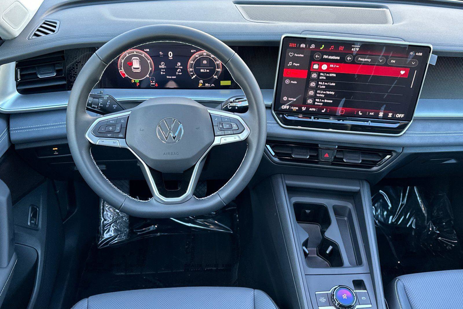 New 2026 Volkswagen Tiguan SE image 13