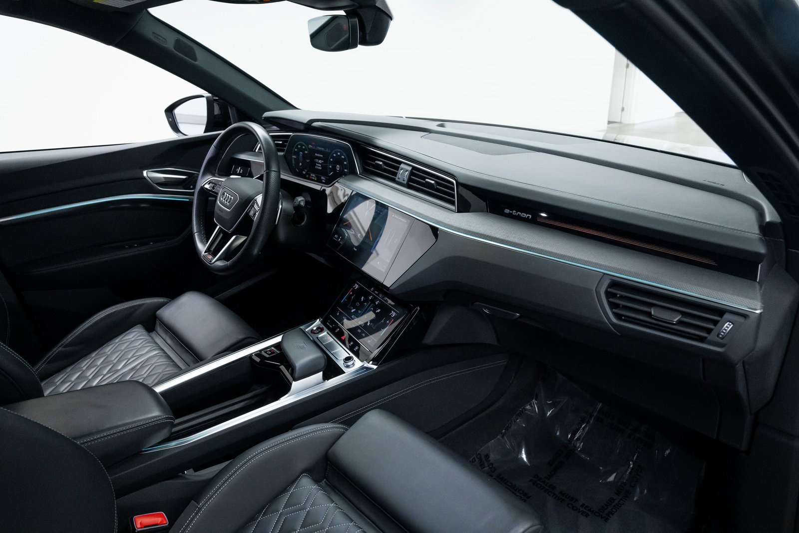 Used 2022 Audi e-tron S Prestige w/ Prestige Package image 26