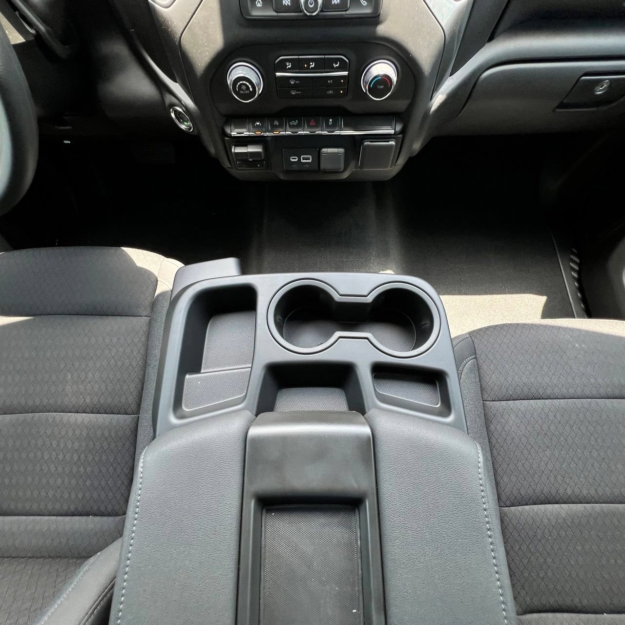 New 2026 Chevrolet Silverado 1500 Custom w/ LPO, Dark Essentials Package AWD/4WD image 20
