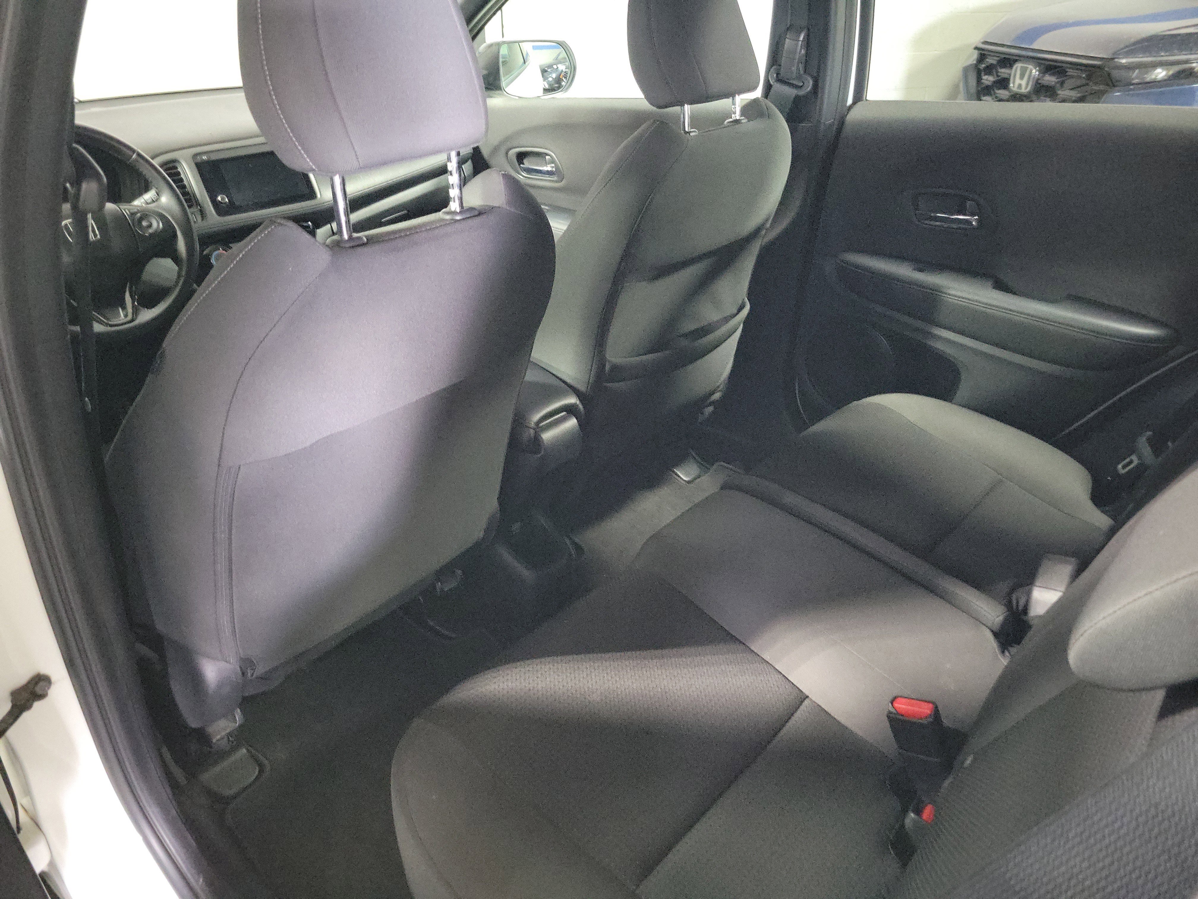 Used 2021 Honda HR-V Sport image 12