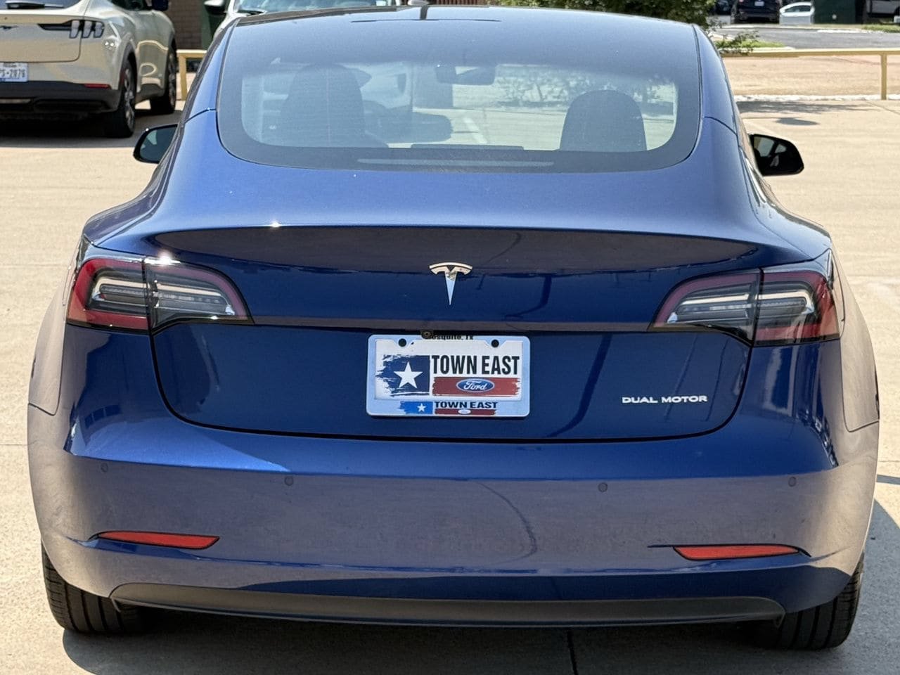 Used 2022 Tesla Model 3 Long Range AWD/4WD image 6