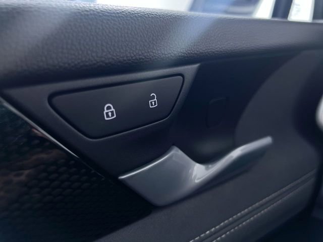 New 2026 Volkswagen Tiguan SE R-Line image 31