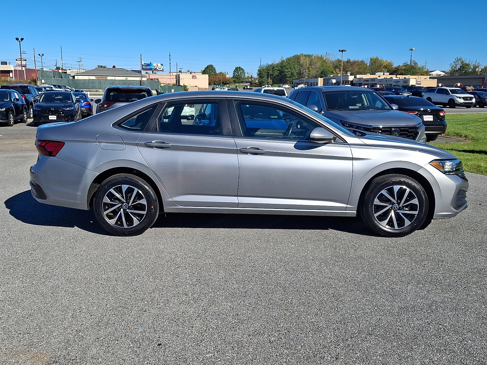 Used 2024 Volkswagen Jetta S FWD image 7