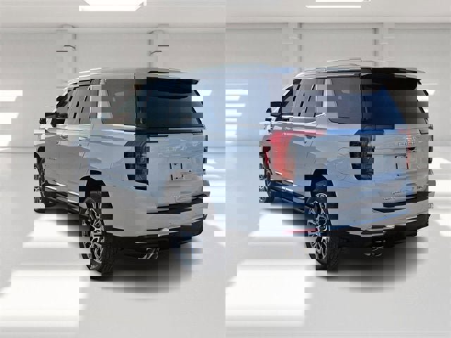 New 2026 GMC Yukon Denali w/ Sun & Power Step Package image 3