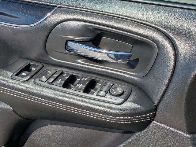 Used 2017 Dodge Grand Caravan SXT w/ Blacktop Package image 13