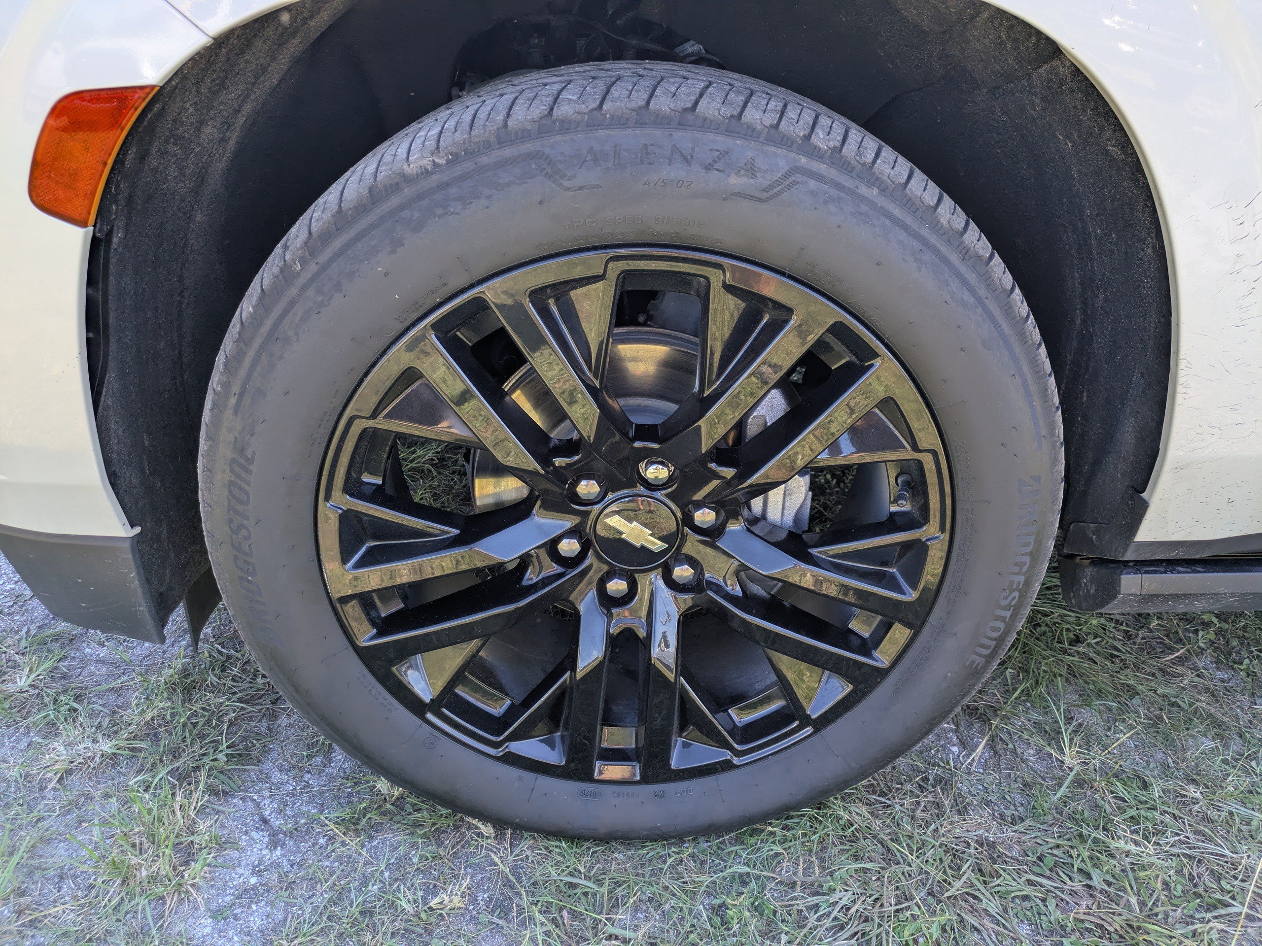 Used 2024 Chevrolet Suburban High Country AWD/4WD image 11
