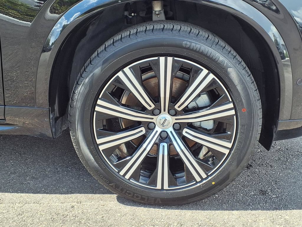 Used 2024 Volvo XC90 B6 Plus AWD/4WD image 9