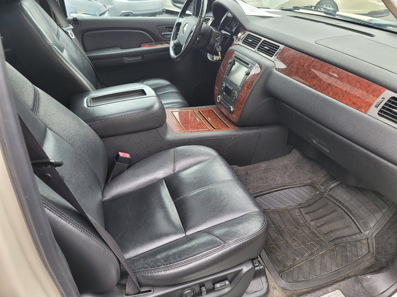 Used 2008 Chevrolet Suburban LTZ w/ LTZ Preferred Equipment Group image 11