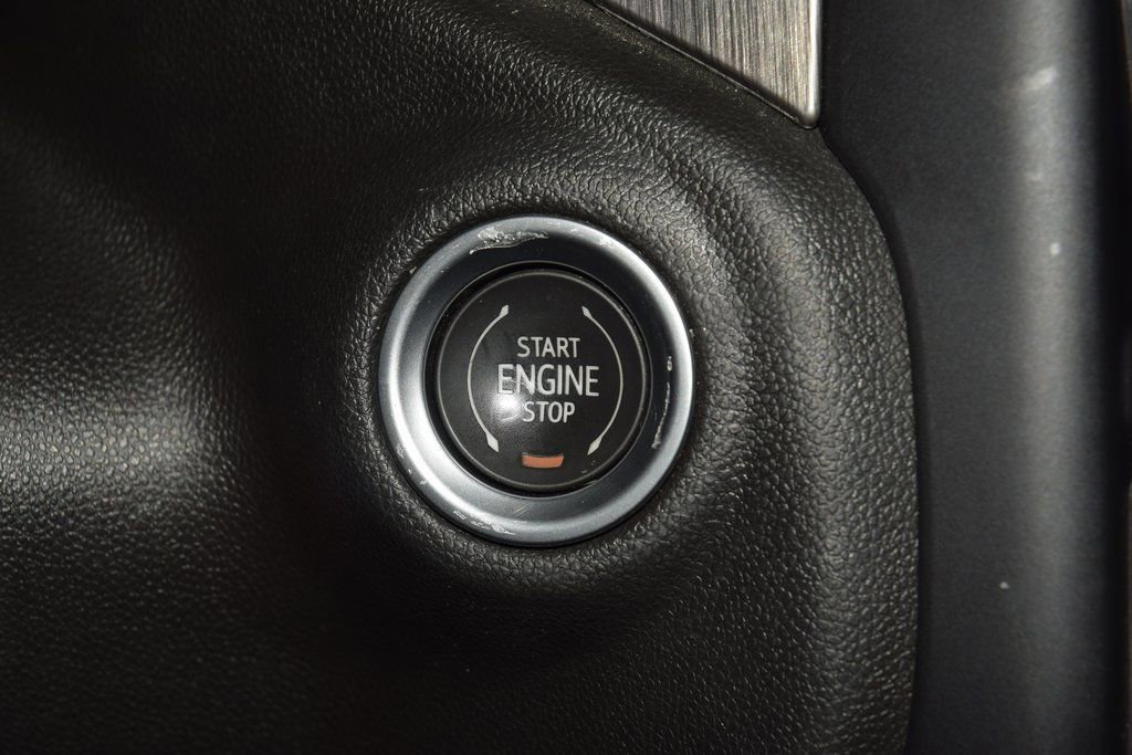 Used 2022 GMC Sierra 3500 Denali w/ Denali Ultimate Package image 34