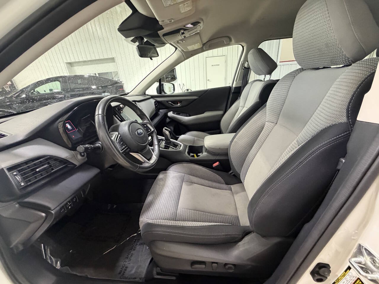 Used 2023 Subaru Outback Premium AWD/4WD image 9