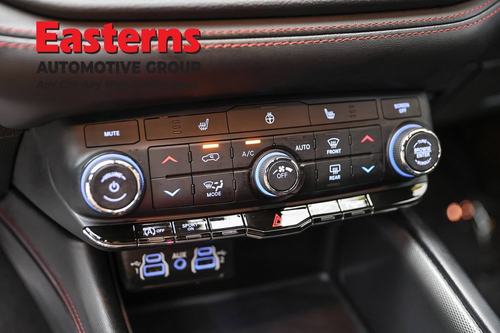 Used 2025 Dodge Durango GT RWD image 20