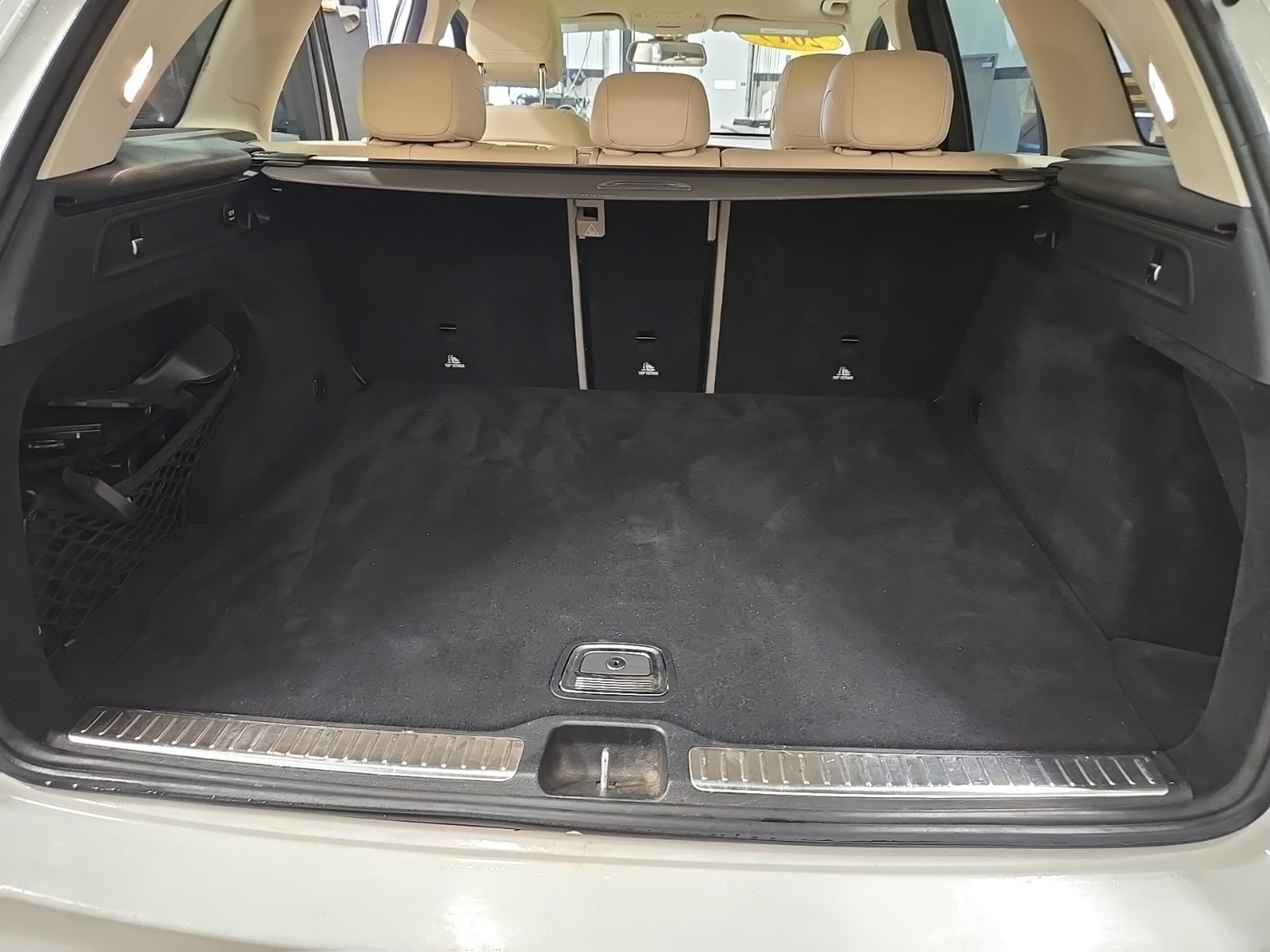 Used 2019 Mercedes-Benz GLC 300 4MATIC image 11