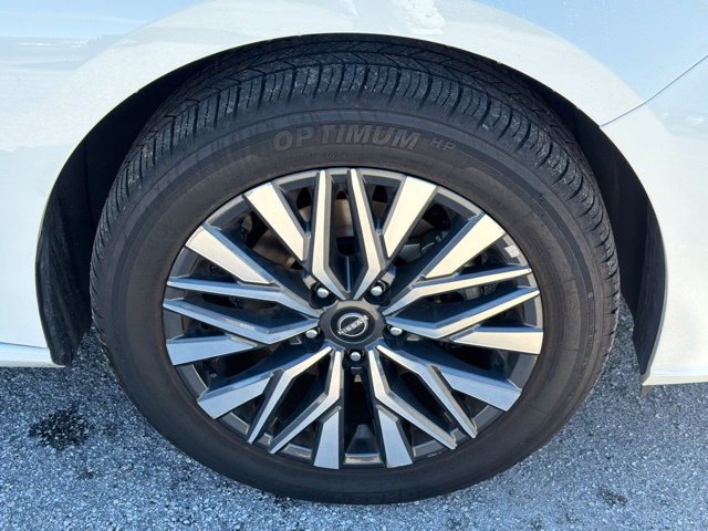 Used 2025 Nissan Altima 2.5 SV AWD/4WD image 10