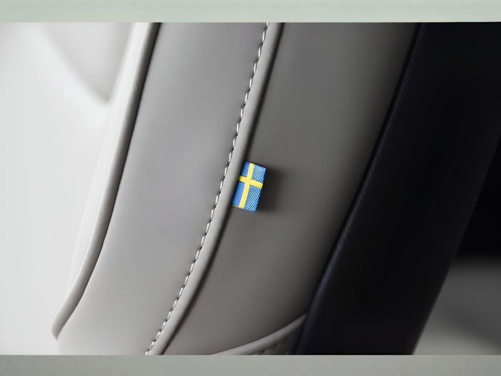 Certified 2026 Volvo XC60 B5 Core w/ Protection Package Premier image 40