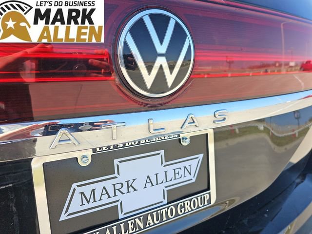 Used 2025 Volkswagen Atlas SE image 31