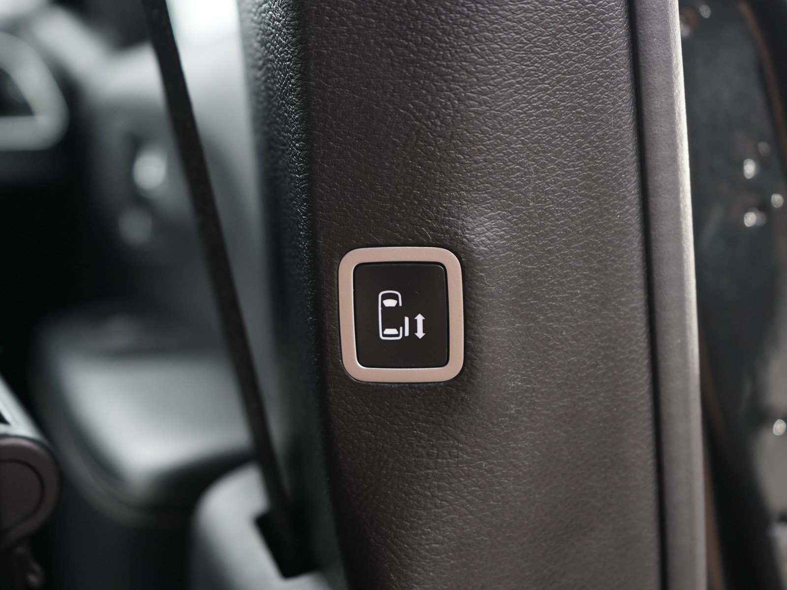 Used 2019 Chrysler Pacifica Touring Plus FWD image 19