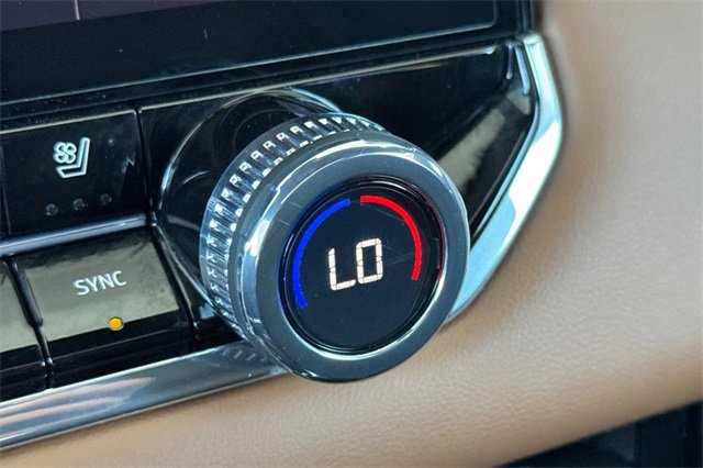 Used 2024 GMC Canyon AT4 w/ AT4 Premium Package image 30