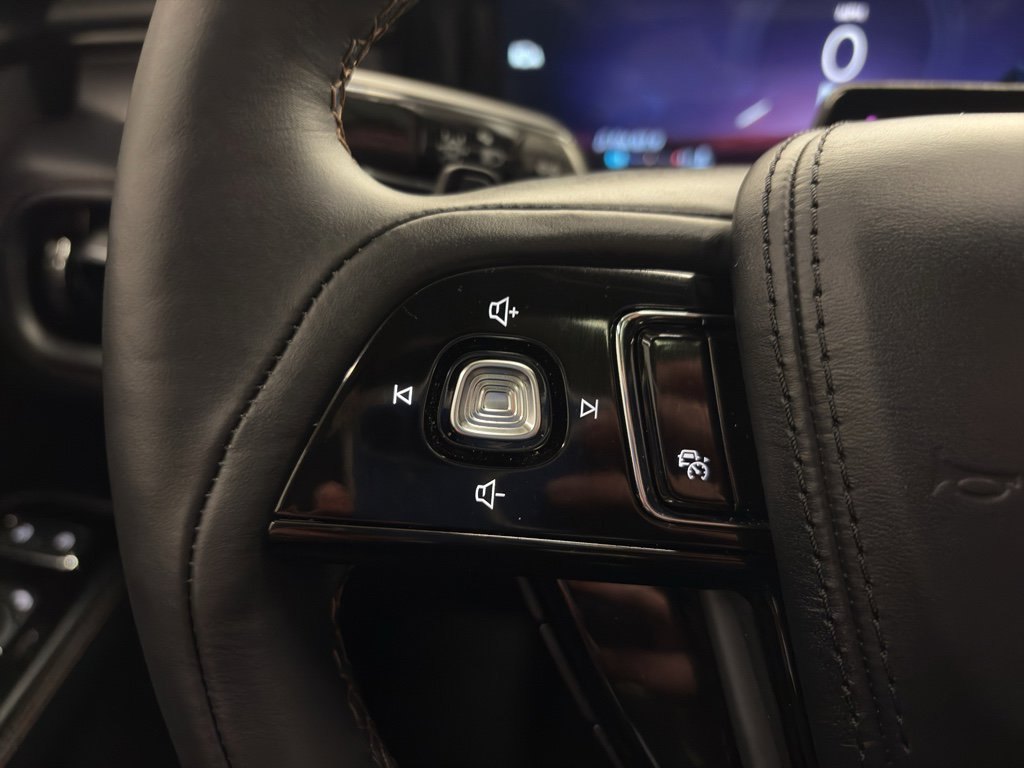 Used 2025 Lincoln Aviator AWD w/ Jet Appearance Package image 26