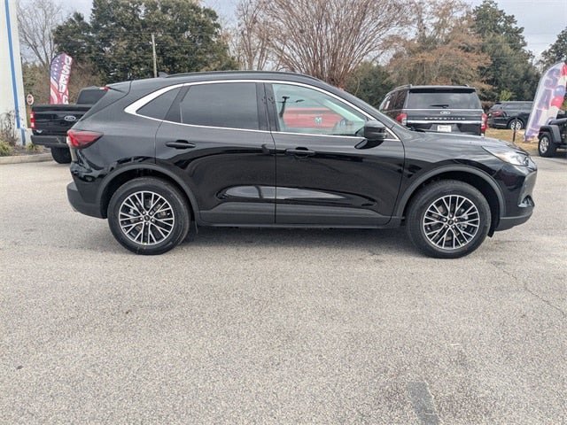 New 2026 Ford Escape SE image 2