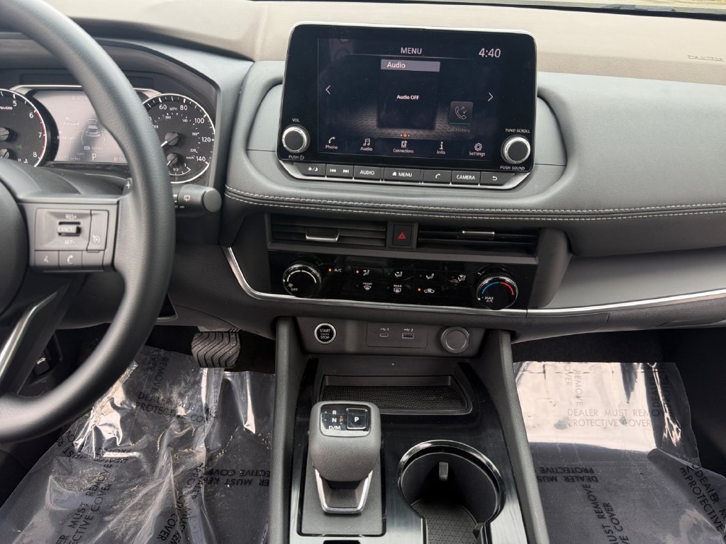 Used 2023 Nissan Rogue S AWD/4WD image 14