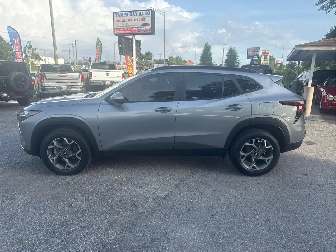 Used 2026 Chevrolet Trax LT w/ Driver Confidence Package FWD image 8