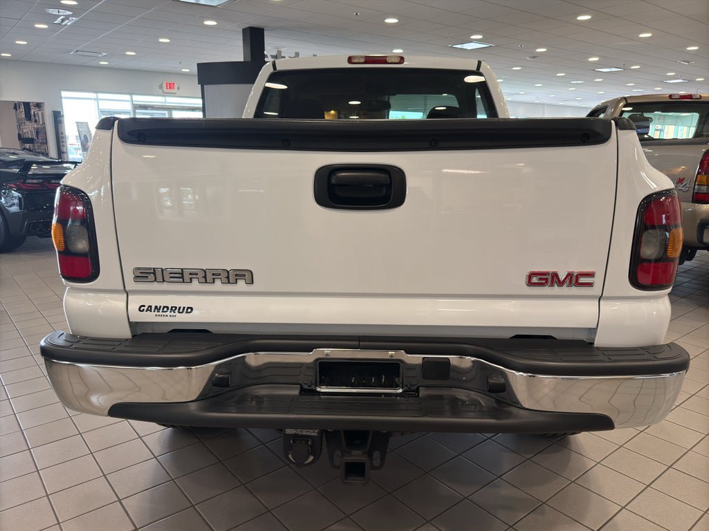 Used 2004 GMC Sierra 1500 SLE w/ Light Duty Power Package AWD/4WD image 6