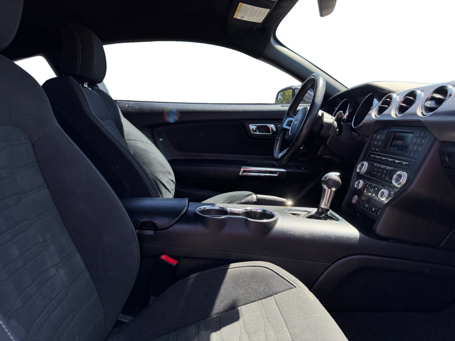 Used 2017 Ford Mustang Coupe RWD image 17