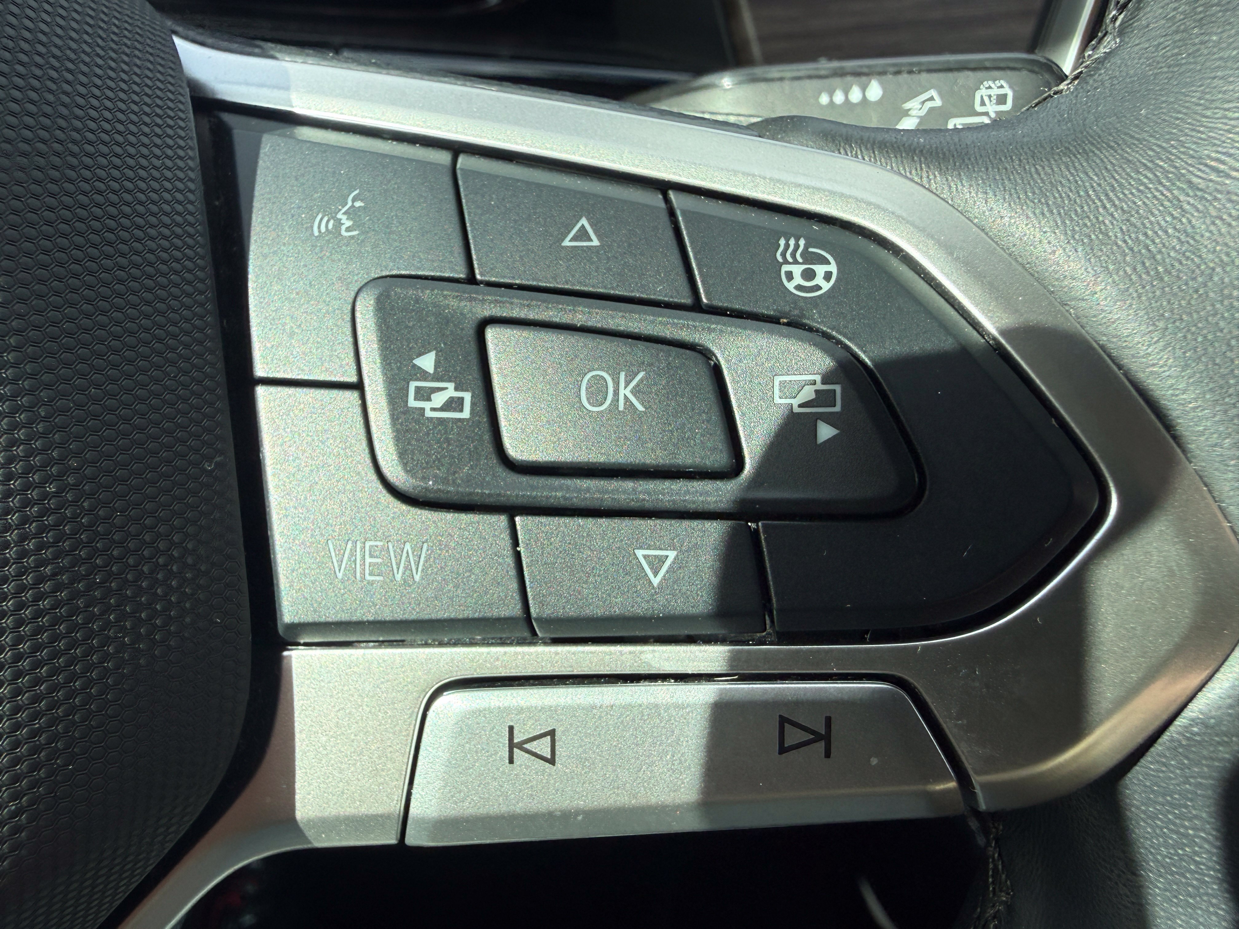 Used 2024 Volkswagen Atlas SEL Premium R-Line AWD/4WD image 12