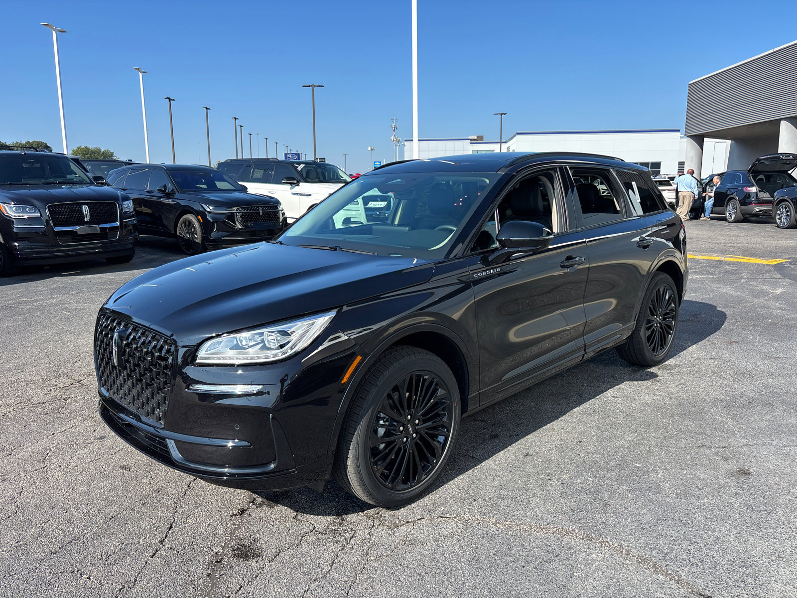 New 2026 Lincoln Corsair Reserve w/ Jet Appearance Package image 3
