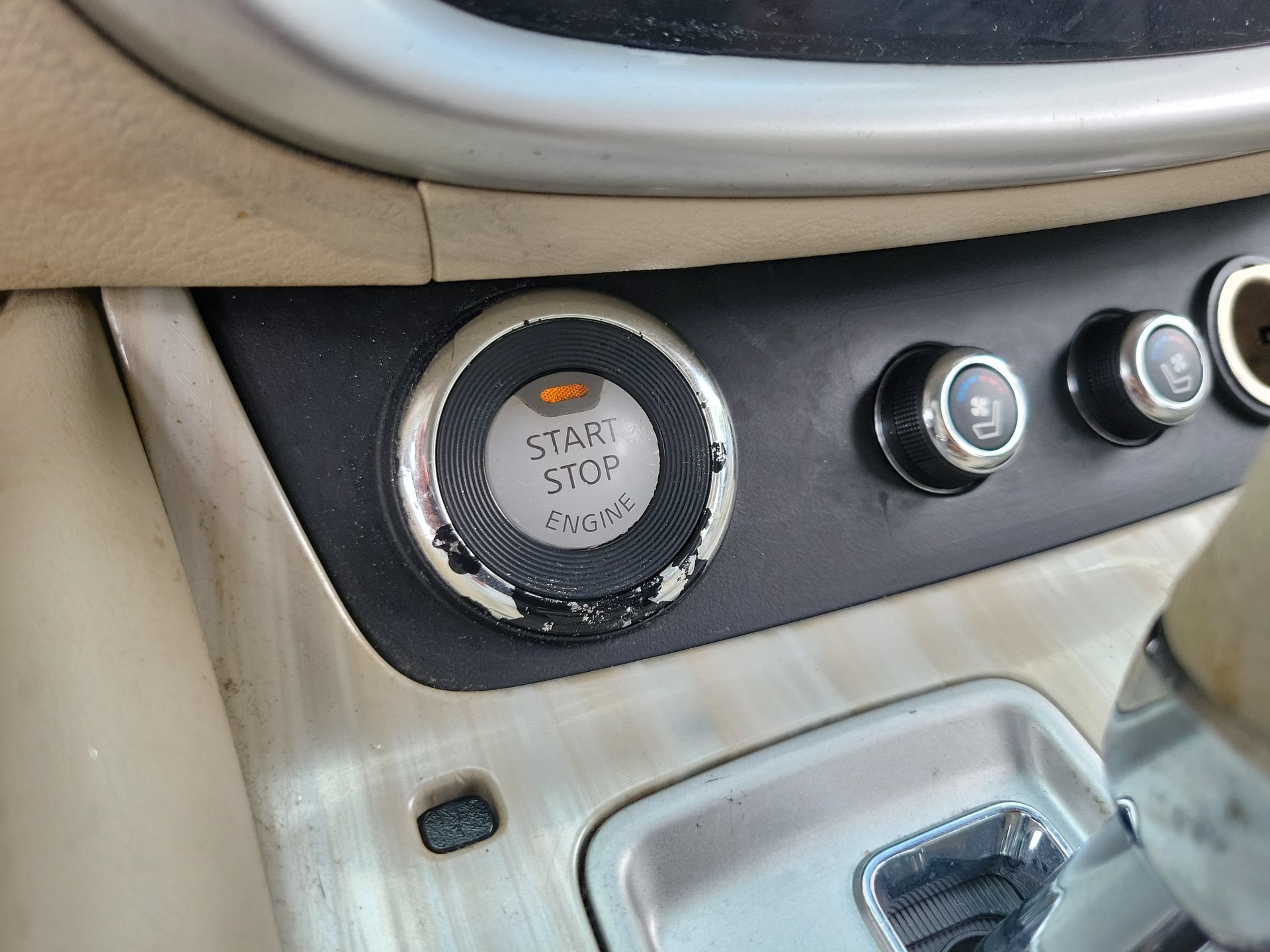 Used 2015 Nissan Murano Platinum w/ Platinum Technology Package FWD image 32