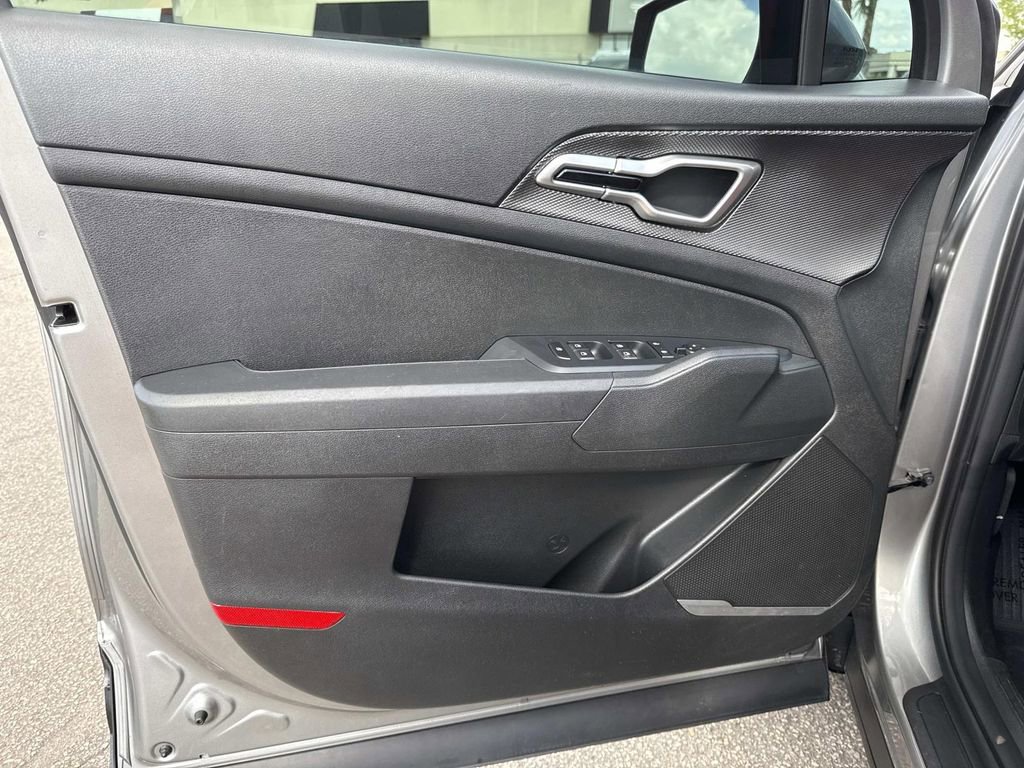 Used 2023 Kia Sportage LX FWD image 19