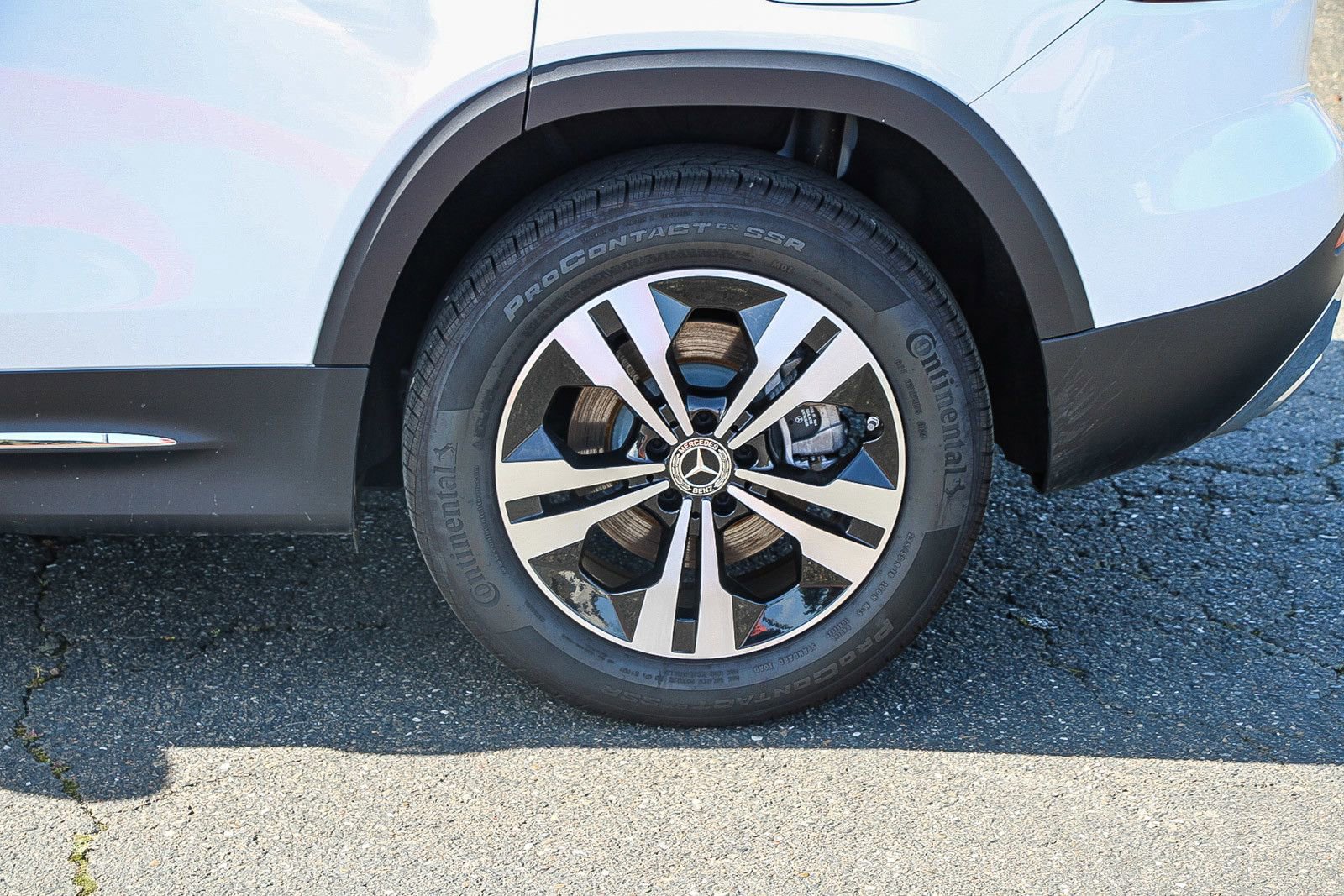 Used 2025 Mercedes-Benz GLB 250 4MATIC image 10