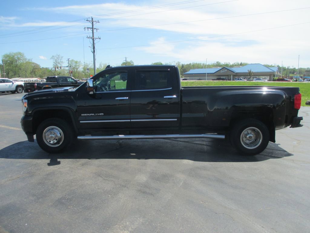 Used 2018 GMC Sierra 3500 Denali w/ Duramax Plus Package image 11