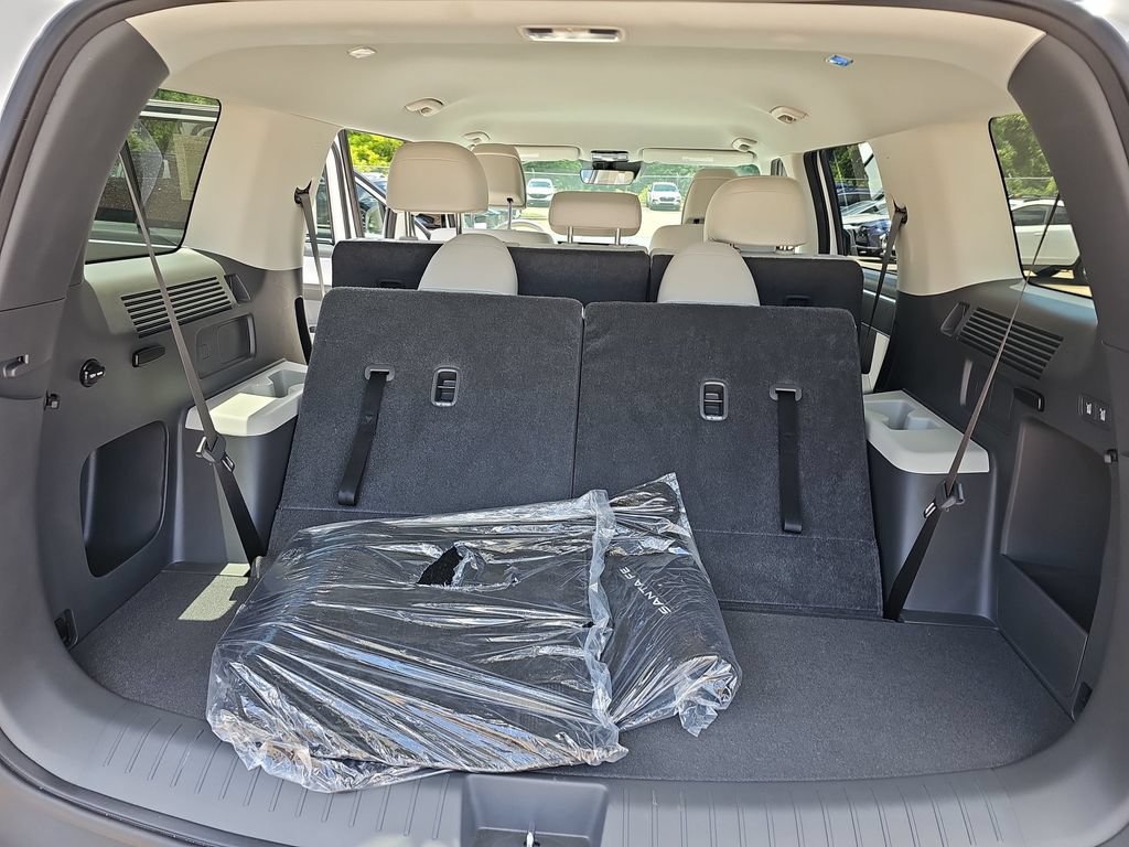 Certified 2025 Hyundai Santa Fe SE FWD image 12