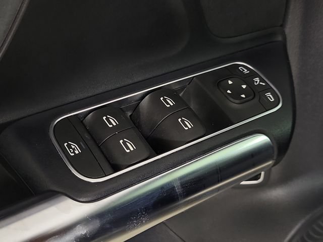Used 2021 Mercedes-Benz GLA 250 image 22