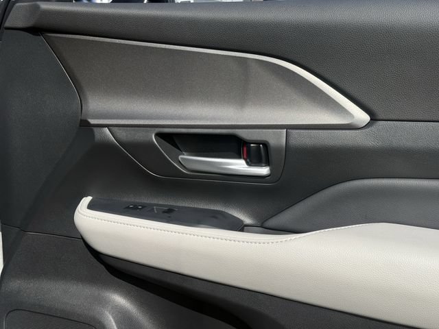 Used 2024 Toyota Grand Highlander FWD image 27