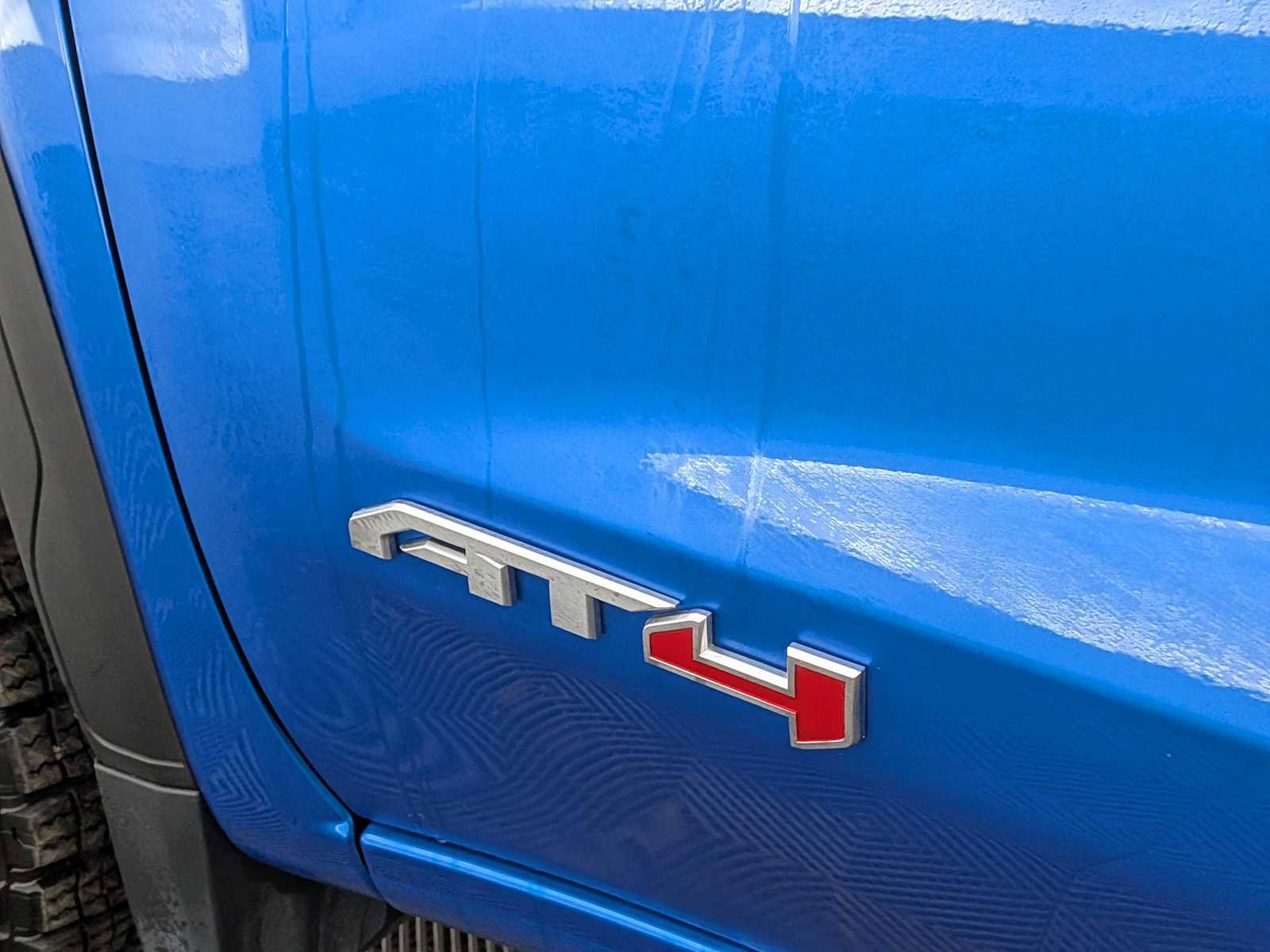 Used 2024 GMC Sierra 1500 AT4 w/ Technology Package image 11