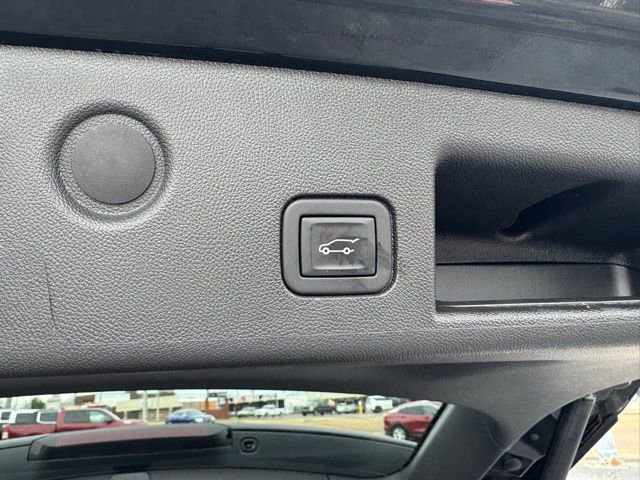 Used 2023 Chevrolet Equinox LT image 24