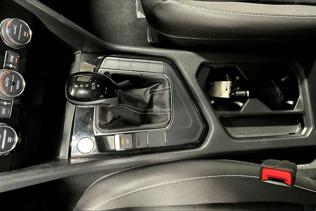 Used 2024 Volkswagen Taos SE image 17