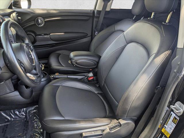 Used 2021 MINI Cooper 2-Door Hardtop w/ 6.5" Touchscreen Package FWD image 14