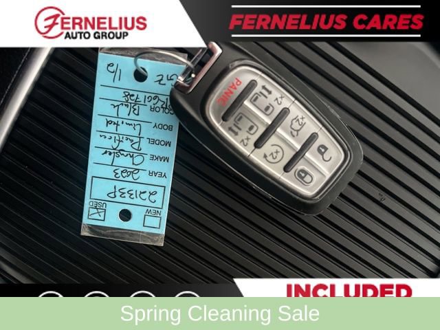 Used 2023 Chrysler Pacifica Limited FWD image 51