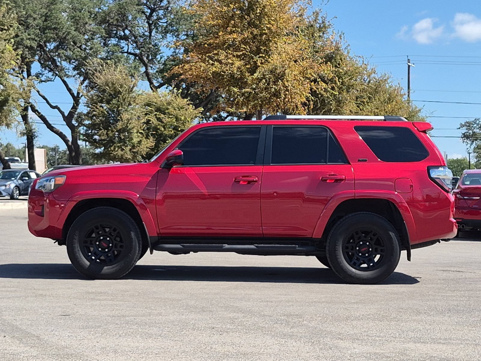Certified 2023 Toyota 4Runner SR5 AWD/4WD image 2