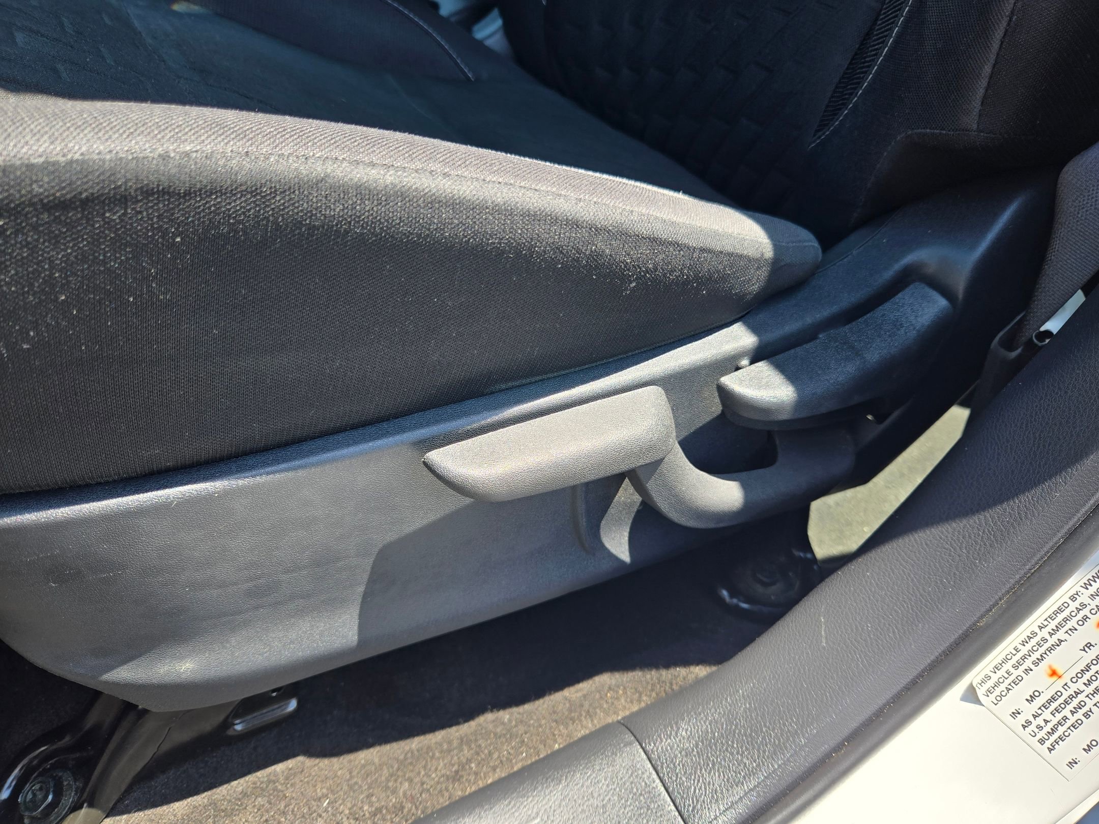 Used 2022 Nissan Kicks S FWD image 23