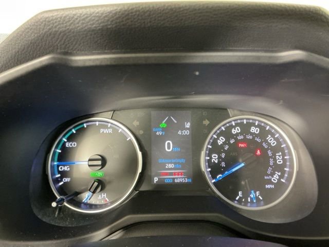 Used 2021 Toyota RAV4 LE image 17