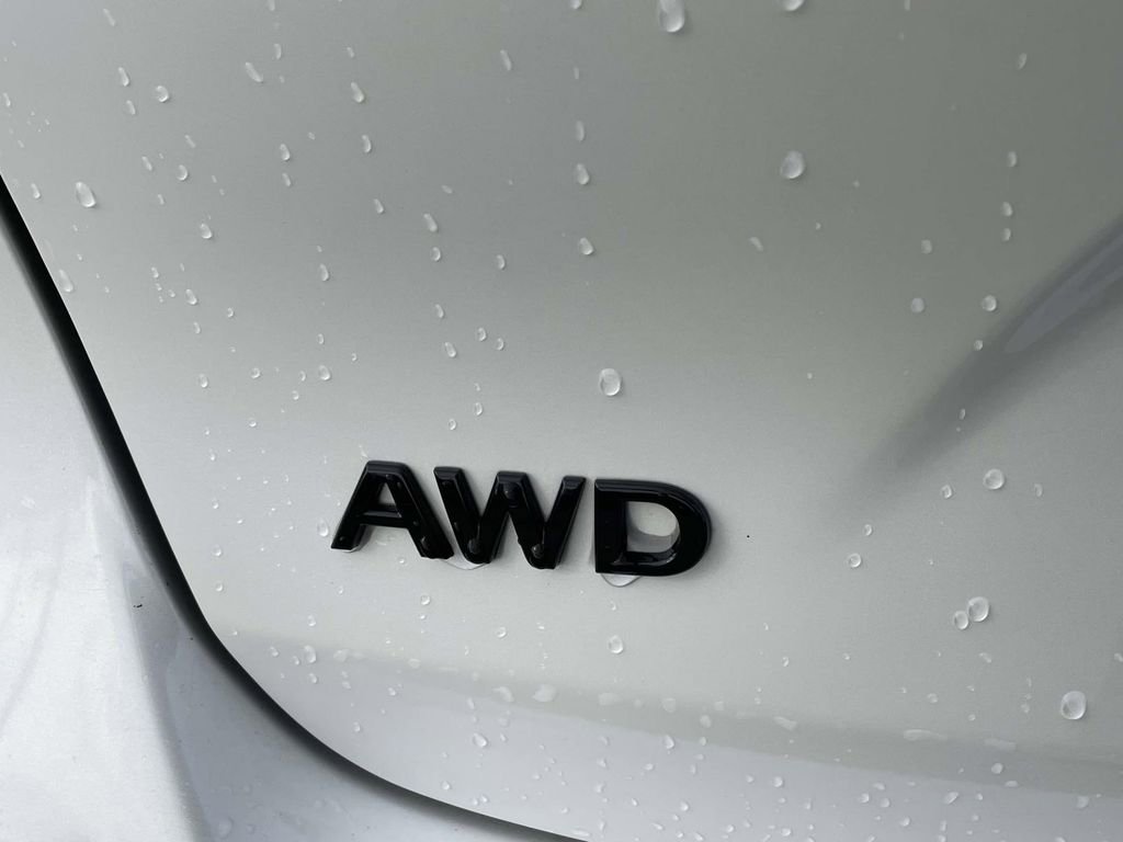 Used 2024 INFINITI QX50 Sport image 9