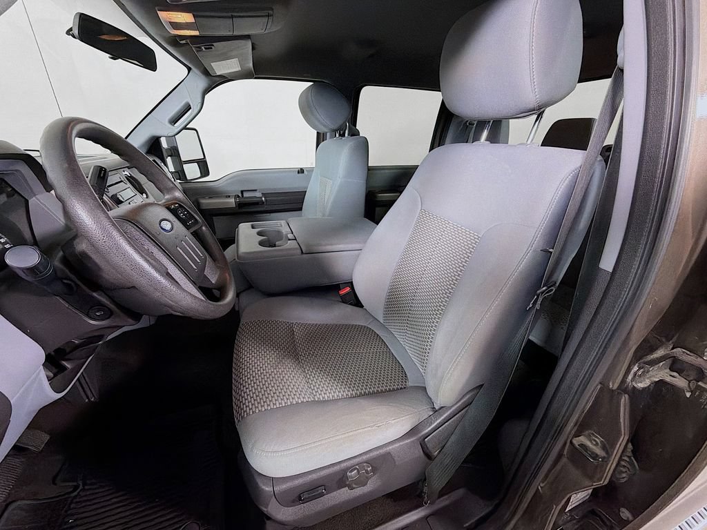 Used 2015 Ford F250 XLT w/ XLT Interior Package AWD/4WD image 12