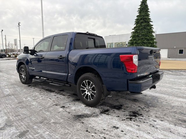 Used 2024 Nissan Titan SV w/ SV Convenience Package image 5