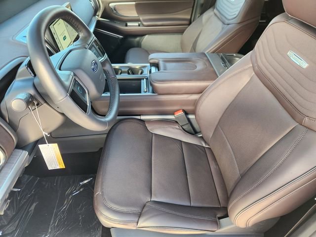 New 2026 Ford Expedition Platinum w/ Platinum Ultimate Package image 8