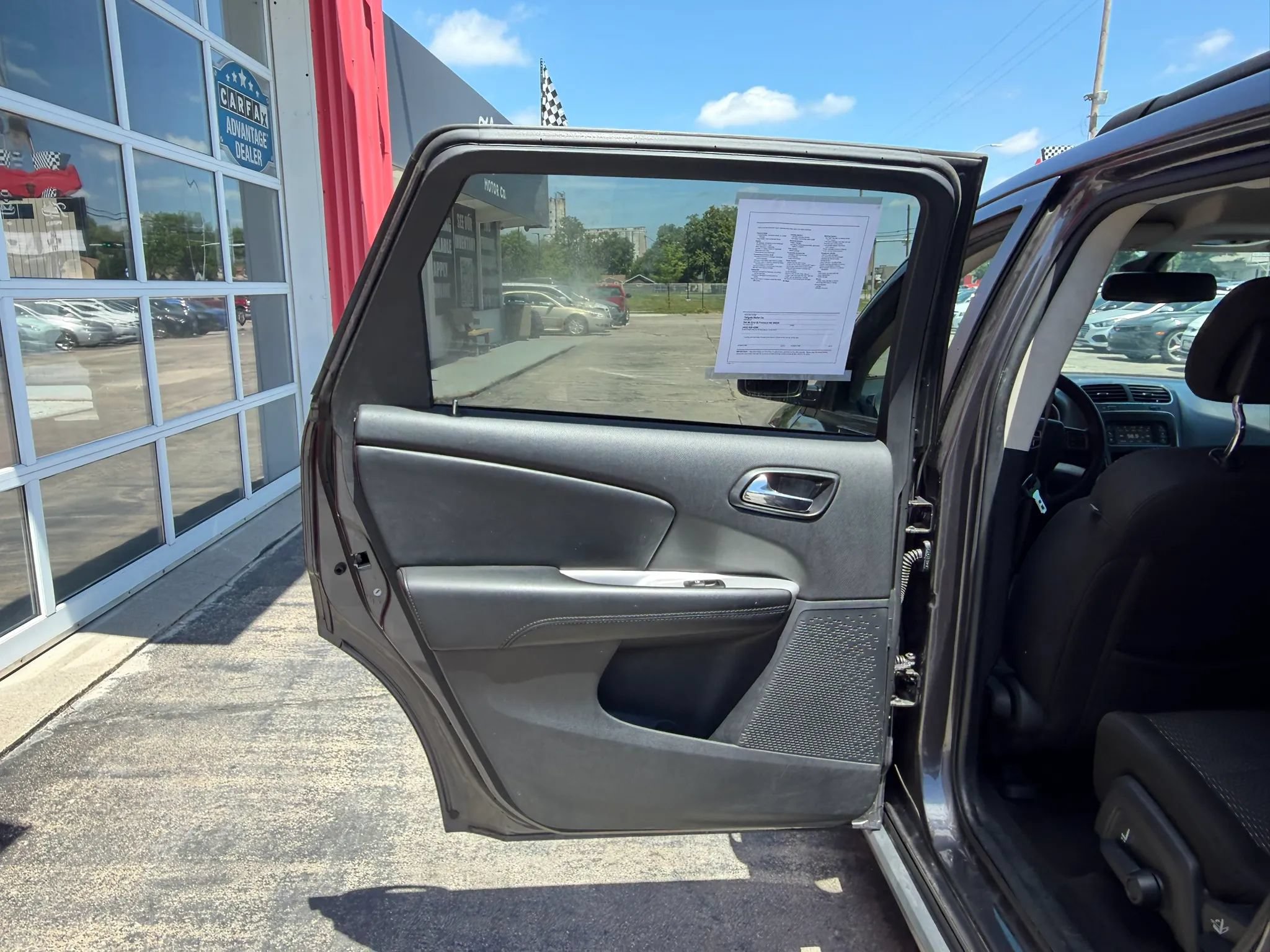 Used 2020 Dodge Journey SE w/ Blacktop Package FWD image 11