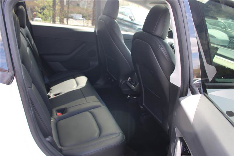Used 2021 Tesla Model Y Long Range image 15